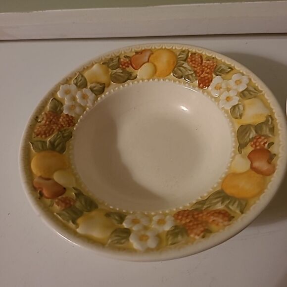 Set of Two Metlox Bowls - Picture 2 of 5